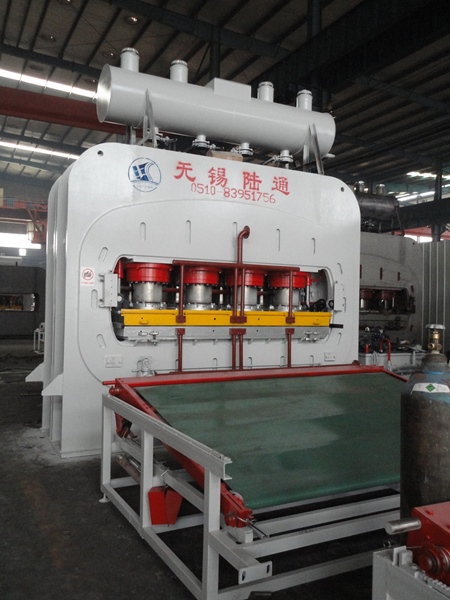 雙貼面熱壓機(1200T-1600T) 4*8尺、4*9尺、5*8尺